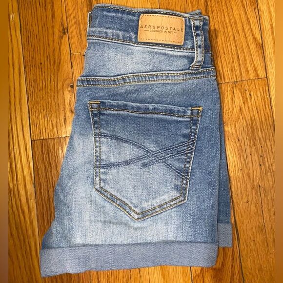 Aéropostale High-Rise Denim Midi Shorts - Picture 4 of 5